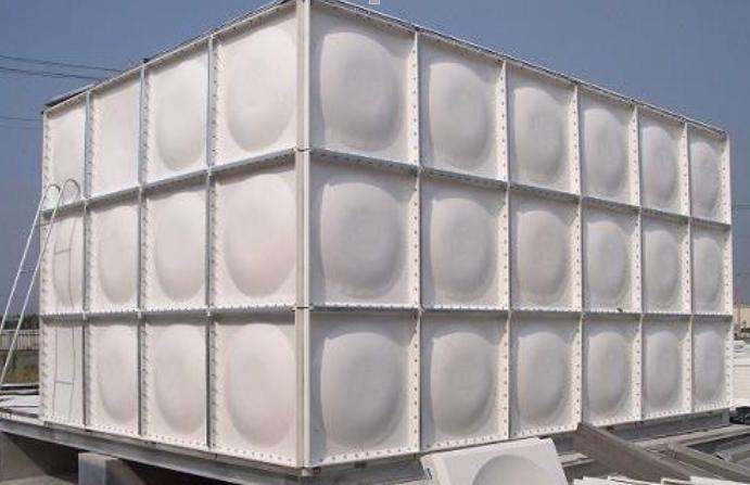 玻璃鋼水箱2.jpg 玻璃鋼水箱2.jpg